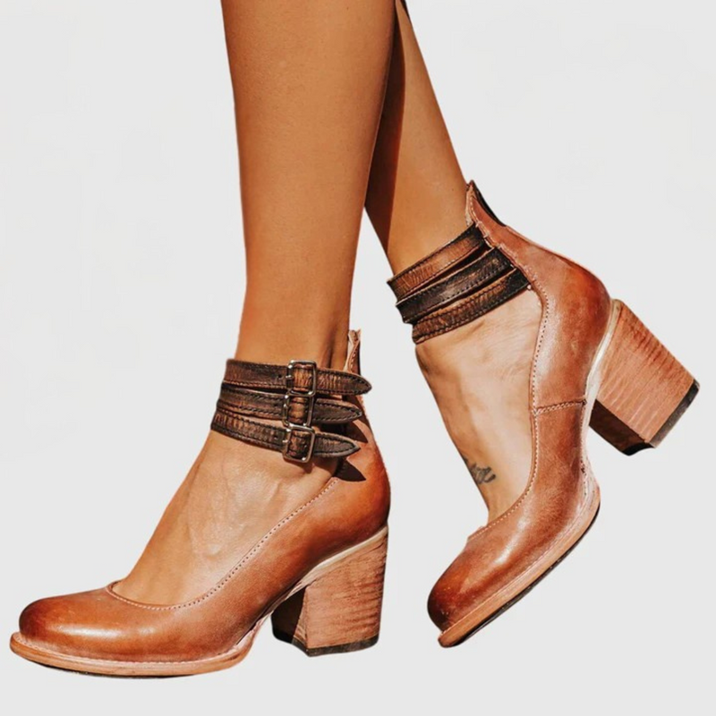 Megan | Vintage Refined Pumps