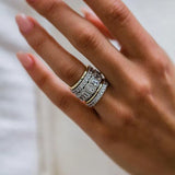 Leona – Diamond ring with three stunning rows.