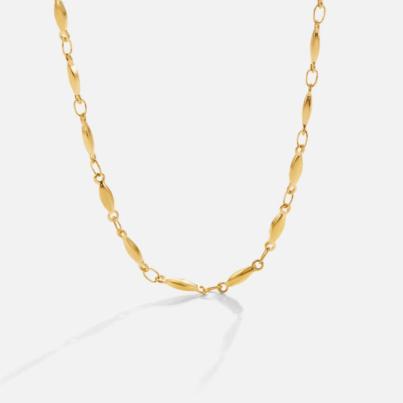 Magdalena – Delicate Gold Necklace with Fine Links