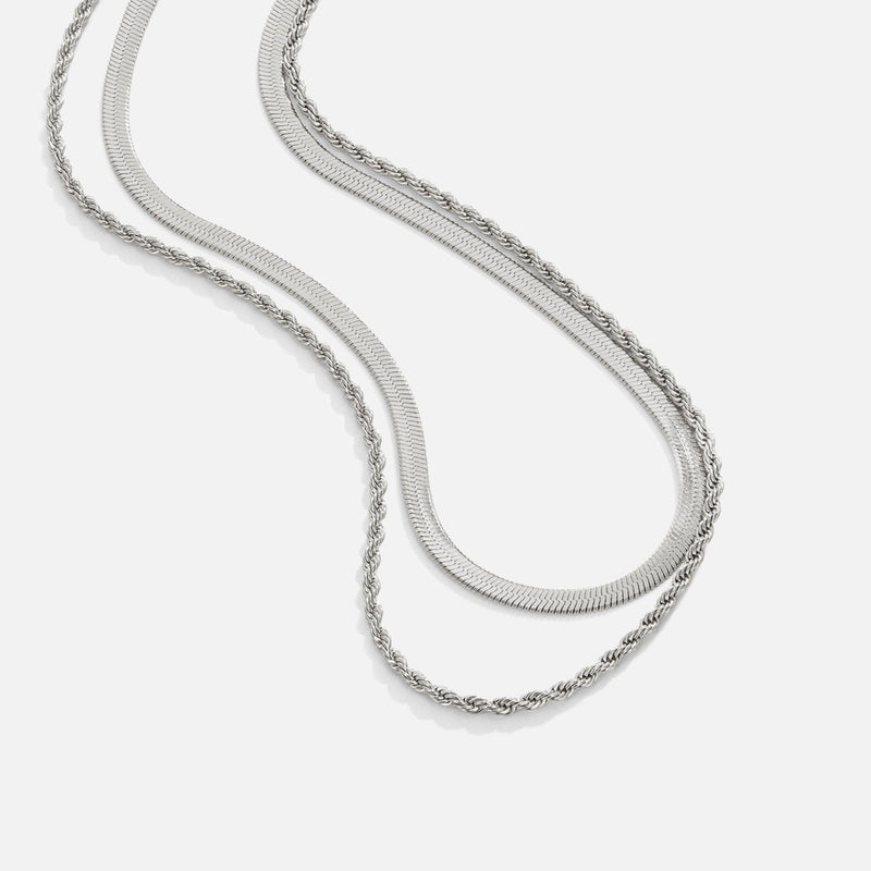 Sabina – Gold necklace with round pendant