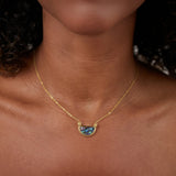 Elisabetta – Gold necklace with a medal-shaped pendant