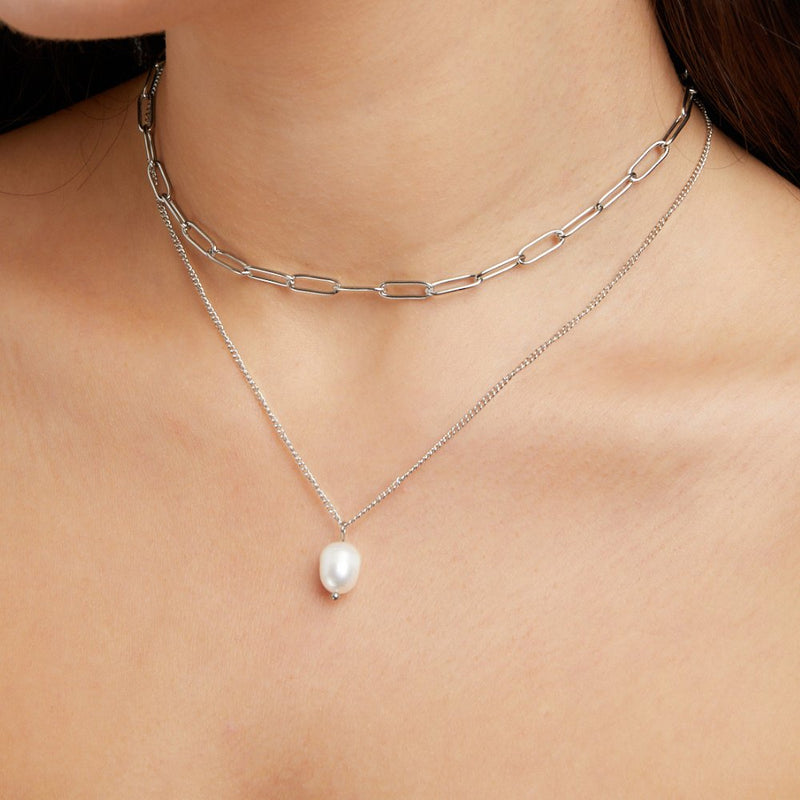 Viktorie-Marie – Double Design Necklace in Gold