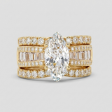 Veronika – Diamond ring with elegant gold details.