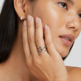 Helena – Silver ring with a sophisticated curved shape