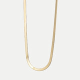 Johana – Elegant gold necklace with harmonious design