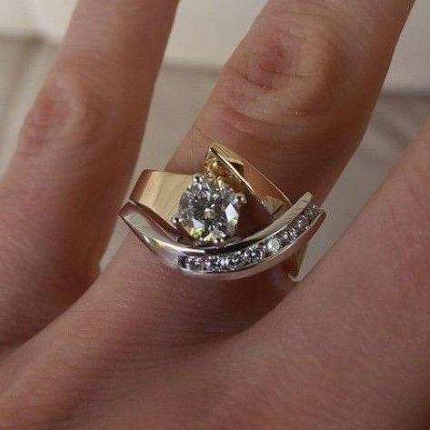 Karla - Asymmetrical Vintage Ring in Gold and Silver with Cubic Zirconias