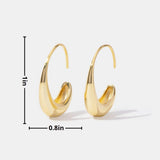 Carina – Mini golden hoops with an elegant design.
