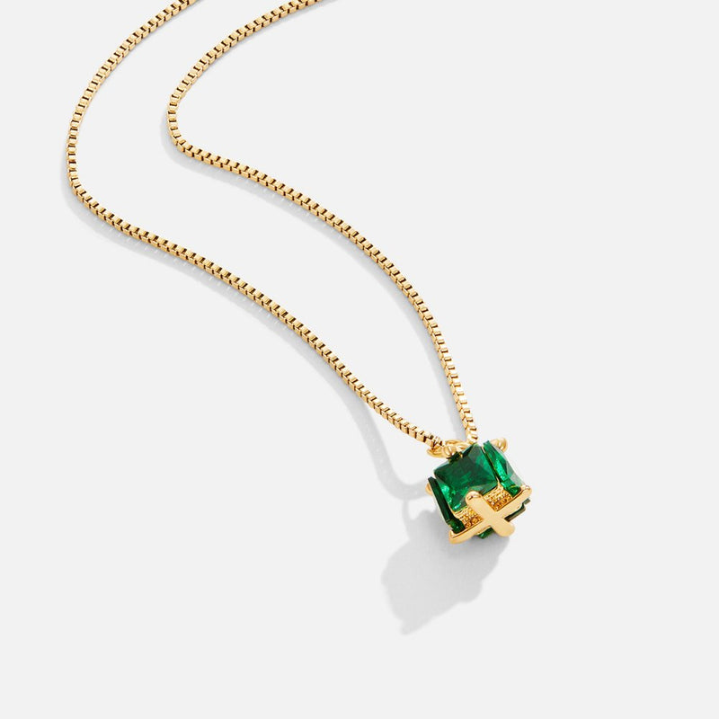 Tereza – Delicate Gold Necklace with Link Design