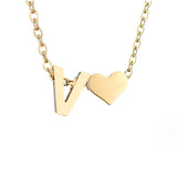 Nina – Gold Collar in V Design