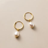 Elisa-Marie – Gold Earrings with Hanging Pearls.