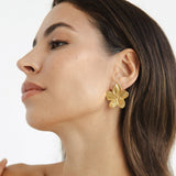 Gold Flower-Shaped Earrings - Markéta