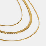 Karoline – Gold Necklace with Elegant Stone
