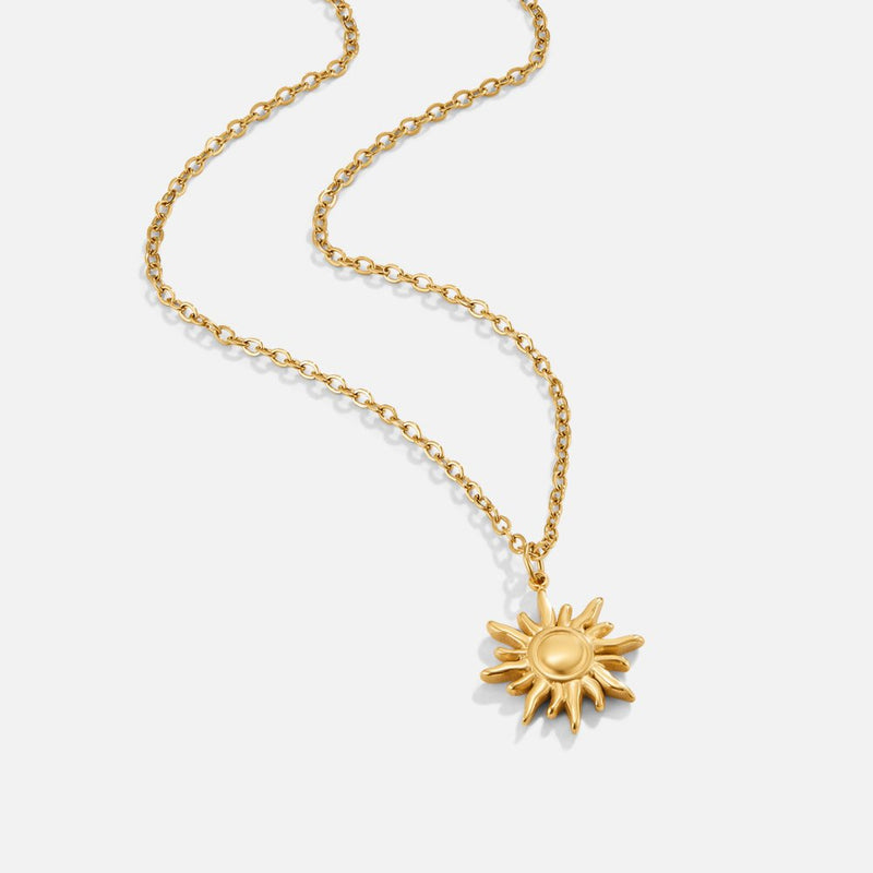 Ronja – Gold necklace with flower-shaped pendant