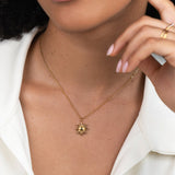 Ronja – Gold necklace with flower-shaped pendant