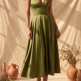 Laura | Effortless Elegance