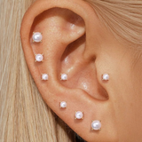 Paul – Elegant gold hoops with a contemporary design.