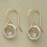Amélie – Elegant Earrings with Pearly Shine