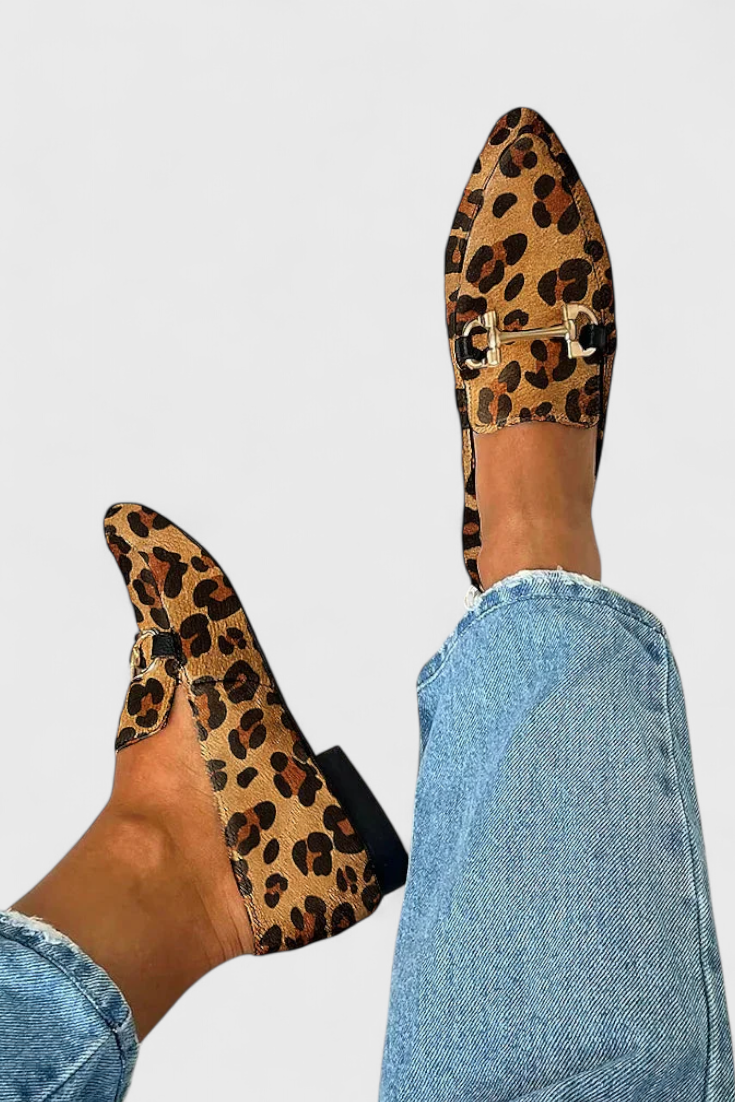 Rain Elegant Loafers with Engraved Pattern and Subtle Heel