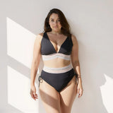 High-waisted bikini with halter top and elastic detail
