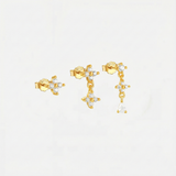 Anika – Gold earrings with elegant movement.