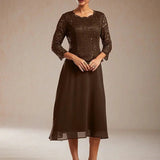Midi dress with lace and three-quarter sleeves