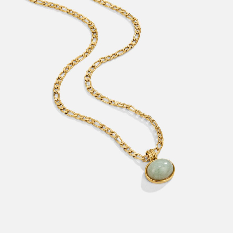 Klára-Marie – Round collar with structured design pendant.