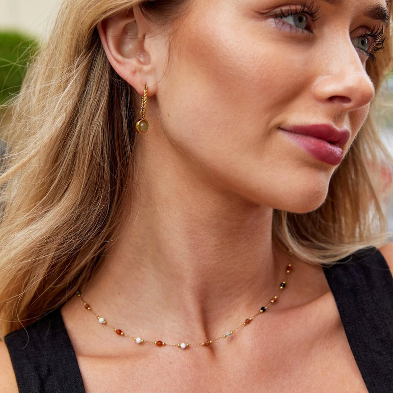 Gertruda – Gold collar with vibrant accents