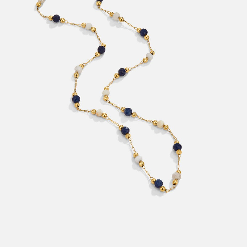 Johana – Delicate gold necklace with multicolored pearls.