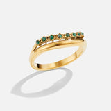 Elisa – Gold ring with elegant double row design.
