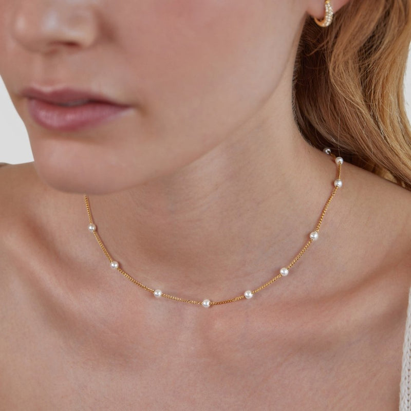 Klara – Double gold necklace with pearl details