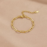 Gold bracelet adorned with pearls
