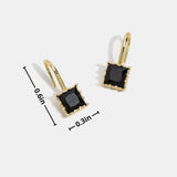 Annemarie – Silver earrings with an elegant delicate drop.
