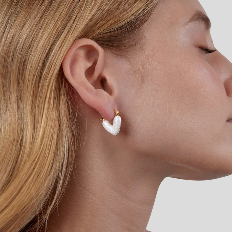 Klára-Luisa – Gold earrings adorned with delicate crystals.