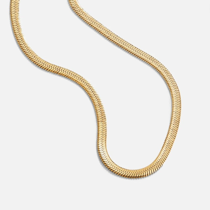 Luzia – Gold Snake Necklace with Elegant Shine
