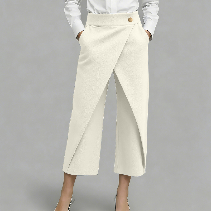 LOVE | White Casual Short Pants