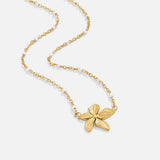 Felicia – Gold Necklace with Oval Pendant