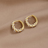 Eva-Lina – Silver earrings with delicate stone