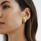 Beatrix – Gold Earrings with Fan Design