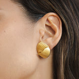 Beatrix – Gold Earrings with Fan Design