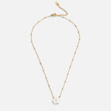 Alissa – Gold Necklace with Flower-Shaped Pendant
