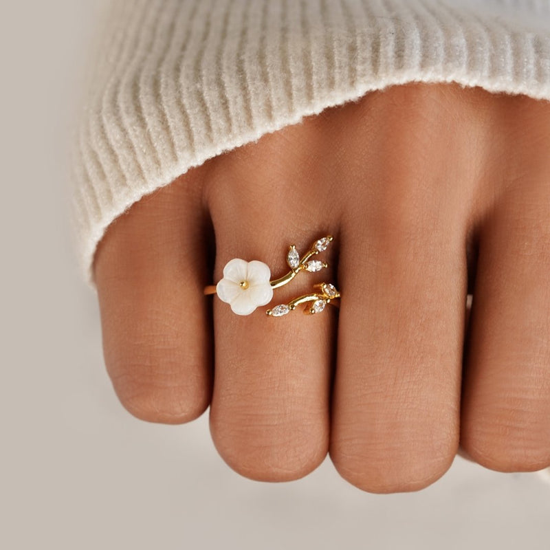 Miriam – Floral Design Engagement Ring in White.