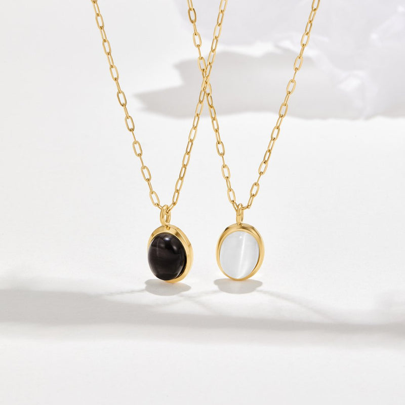 Marina – Gold necklace with blue gemstone